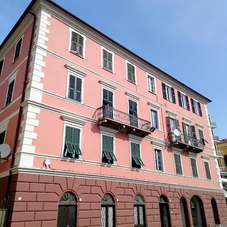 Casa Di Claude 2 Finalmarina 아파트 *